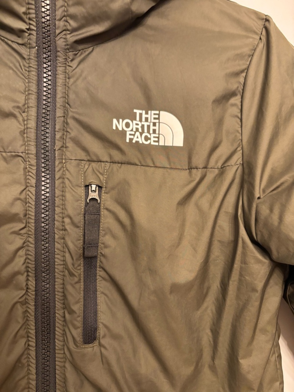 North Face Reversible Perrito Jacket - Boys' in Evergreen Camo - Picture 8 of 11